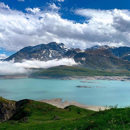 Les Roches Blanches Hotell Lanslebourg-Mont-Cenis Exteriör bild
